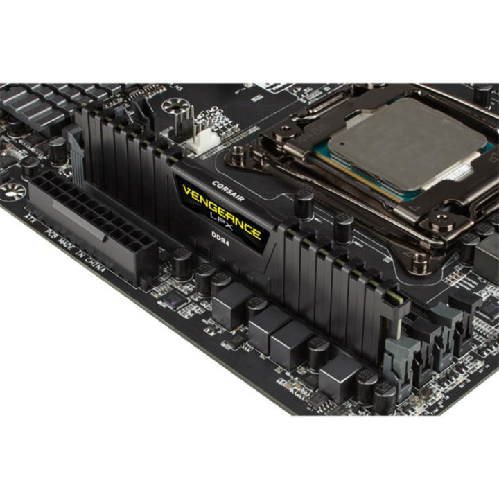 CMK16GX4M2A2666C16 
